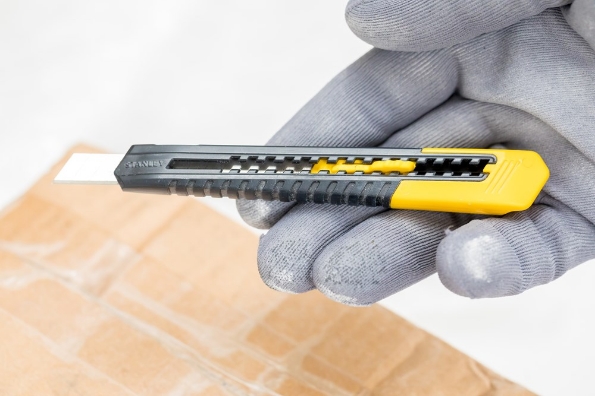 Afbeeldingen van STANLEY Afbreekmes SM 9mm 0-10-150