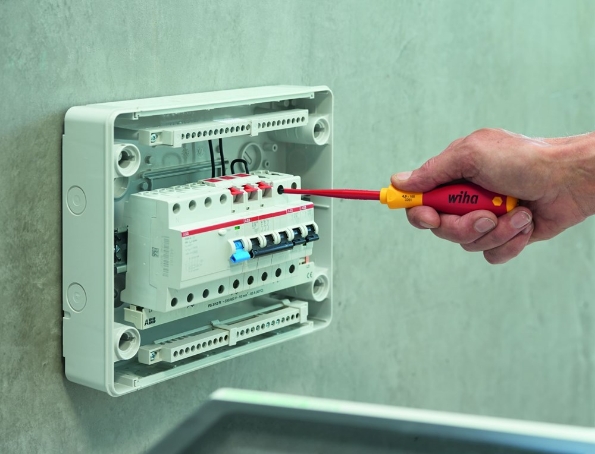Afbeeldingen van Wiha Schroevendraaier SoftFinish electric slimFix Phillips 3211 100mm ph2