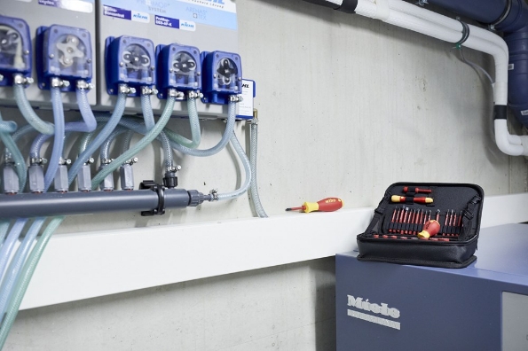 Afbeeldingen van Wiha Gereedschapset slimVario® electric assorti 32-delig incl. functionele tas 7209N