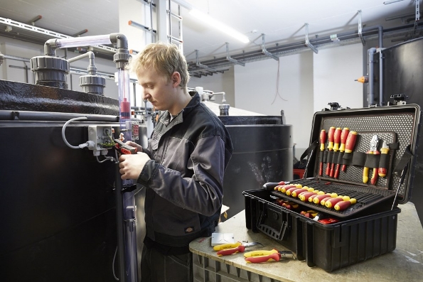 Afbeeldingen van Wiha Gereedschapset elektricien Competence XL assorti 81-delig incl. koffer 9300