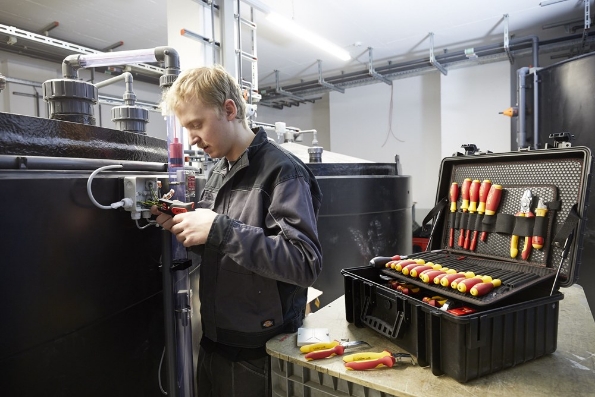 Afbeeldingen van Wiha Gereedschapset elektricien Competence XL assorti 81-delig incl. koffer 9300