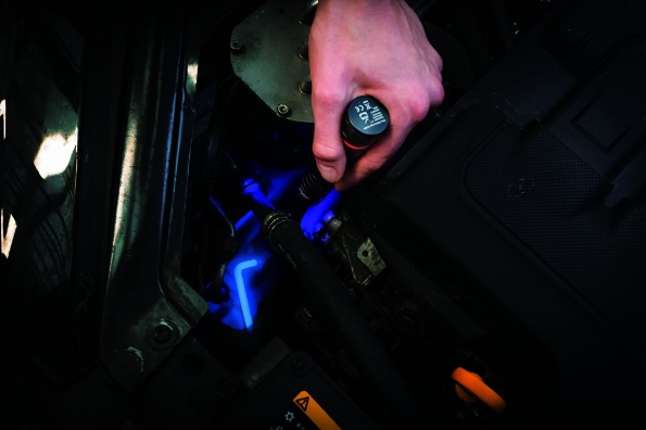 Afbeeldingen van Wiha Zaklamp met LED, laser en UV-licht in blister incl. 3x AAA-batterijen 24670