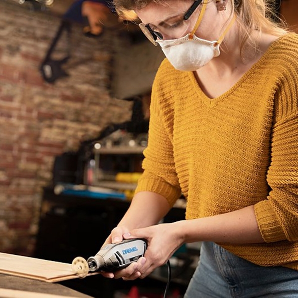 Afbeeldingen van Dremel graveermachine 4250-3/45 + koffer  45 delig acc. set