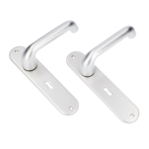 Afbeeldingen van AMI Kruk/kruk garnituur LS 200/1/7 - 386 deurdikte 40 mm met stift 8 x 100 sl56 ovaal f1