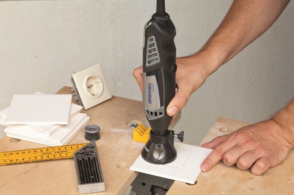 Afbeeldingen van Dremel Spiraalfreesmessen Tegel 562 (1)