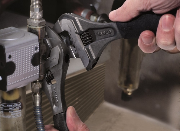 Afbeeldingen van BAHCO 90-serie verstelbare moersleutel 9031-T dunne bek 8"