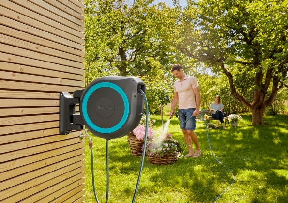 Afbeeldingen van GARDENA Wandslangenbox 35 RollUp XL met 35 meter slang