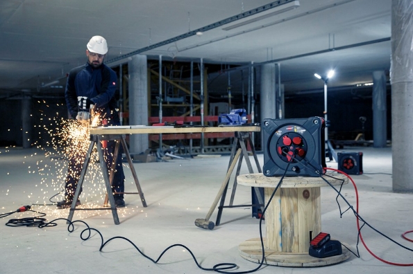 Afbeeldingen van Brennenstuhl Professional Kabelhaspel Cube 5-voudig KA5110 5 IP44, 33 meter H07BQ-F 3G2,5