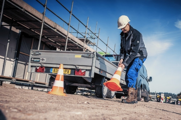 Afbeeldingen van Konvox Verkeerskegel 50cm oranje wit 