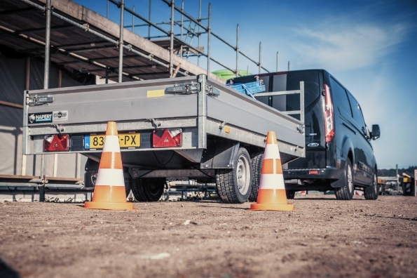 Afbeeldingen van Konvox Verkeerskegel 50cm oranje wit 