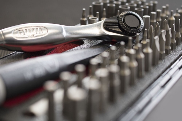 Afbeeldingen van Wiha MicroBit-set ESD assorti 66-delig incl. box 7000Z