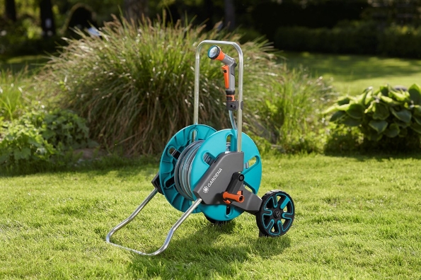 Afbeeldingen van GARDENA Slangenwagen CleverRoll M Set compleet met 20 meter slang