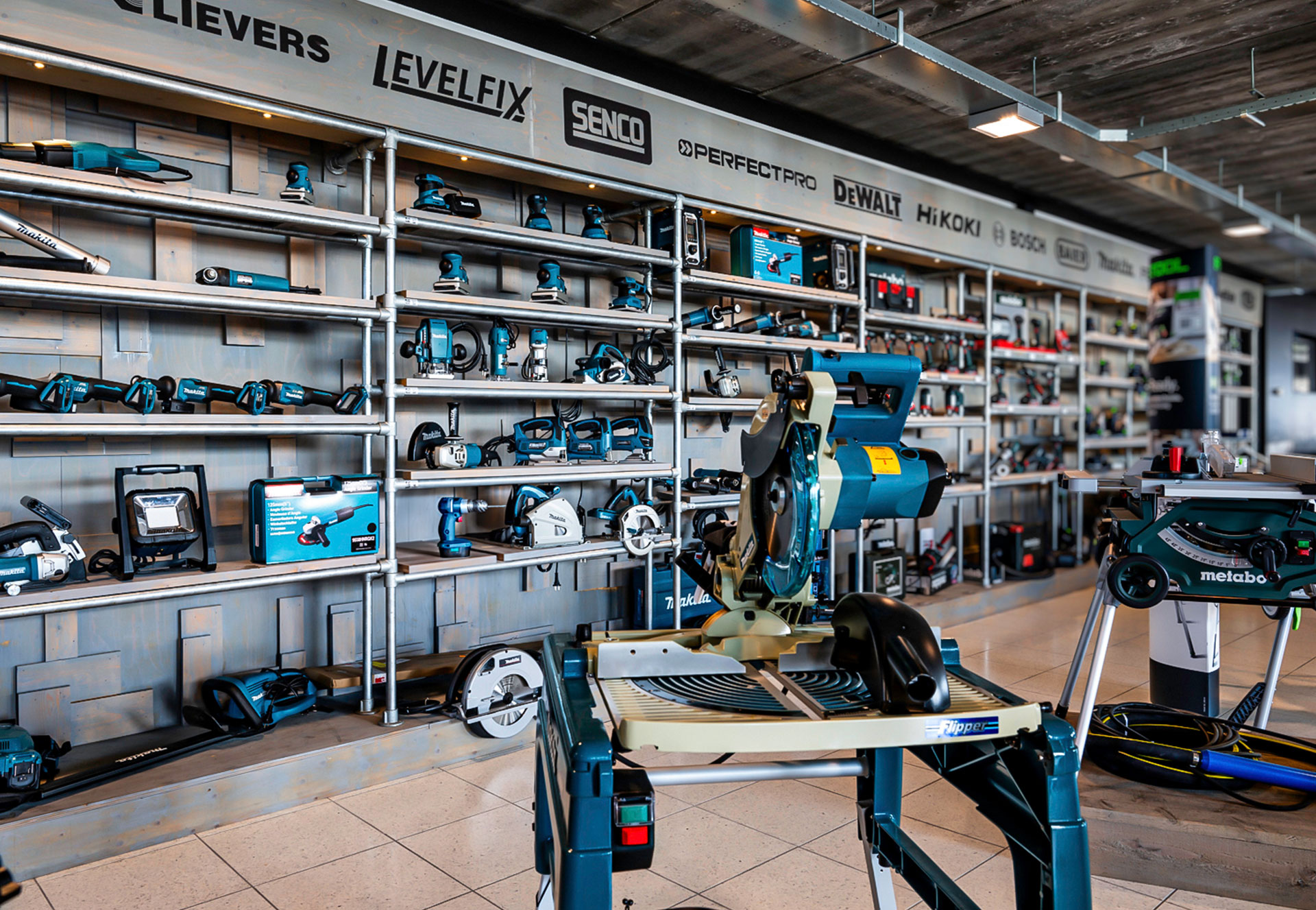 img slider main-product-img-0